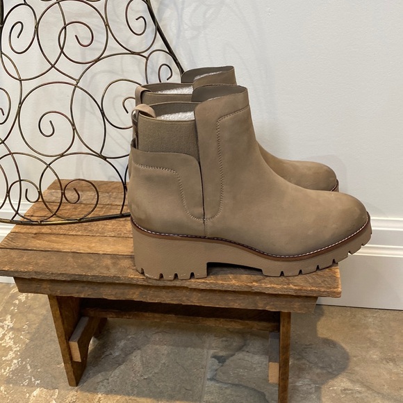 Blondo Shoes - Blonde Waterproof Danika Ankle Boot